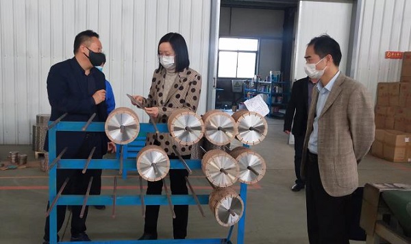 鄂州市市委常委、統戰(zhàn)部部長鄒霞 蒞臨湖北昌利公司調研 鄂州市市委常委、統戰(zhàn)部部長鄒霞 蒞臨湖北昌利公司調研